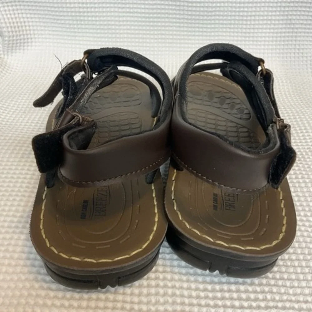 Breezers buckle hiking